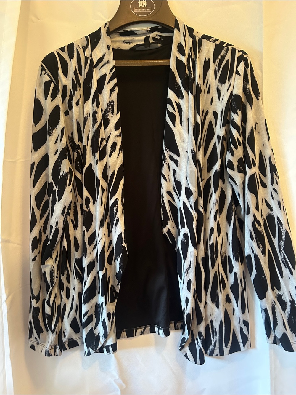 Black & White Patterned Open-Front Women’s jacket